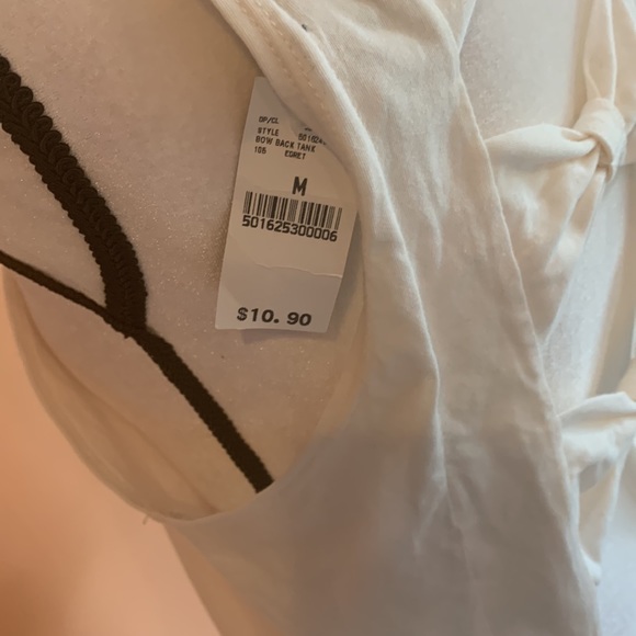 NWT - crop top - Picture 4 of 4